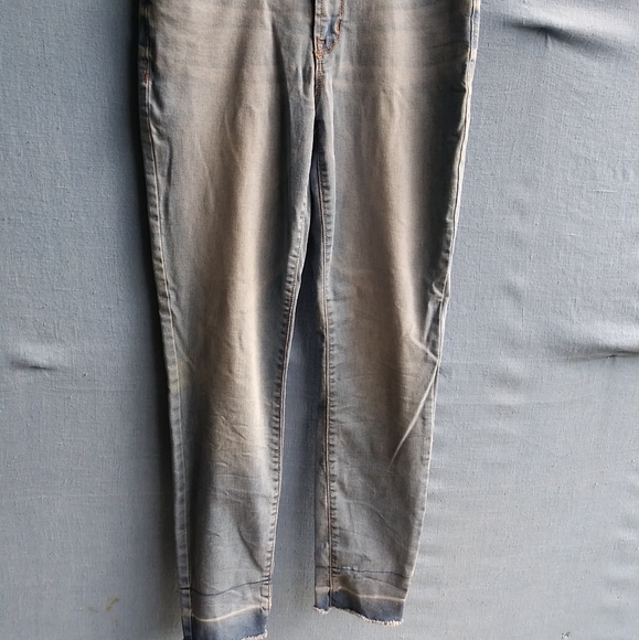 Old Navy Rockstar Women's Size 4 Skinny Jeans - Picture 2 of 6